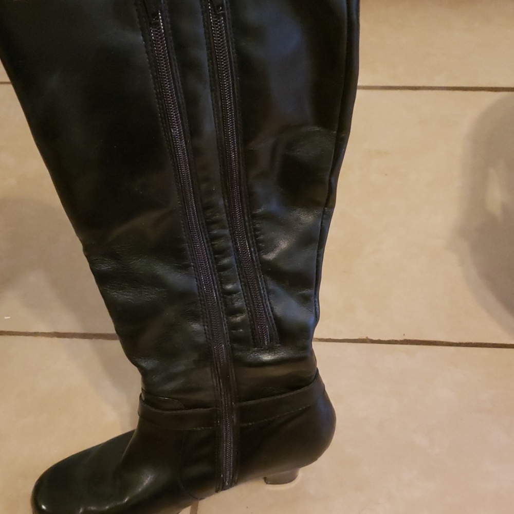 Aerosoles Women's Adjustable Boot